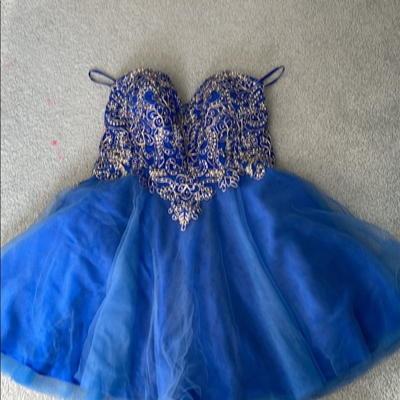 Grad dress - Picture 2 of 3